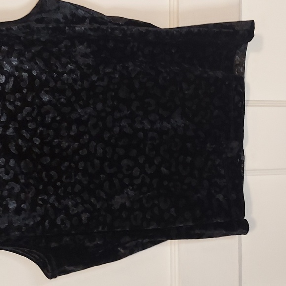 525 America Mock Neck Velvet Top - Picture 5 of 13